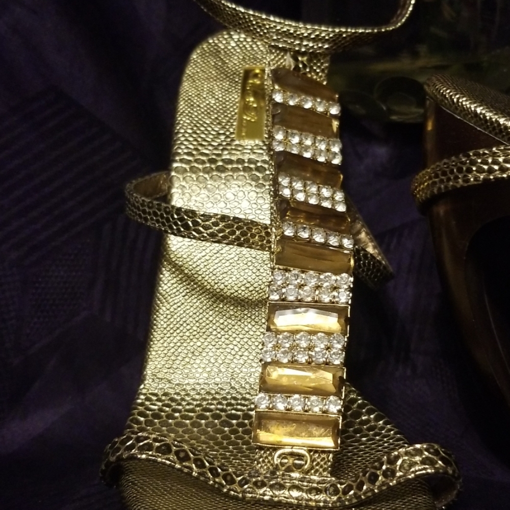 Shoes: NWOT GOLD Sandals - Picture 5 of 7